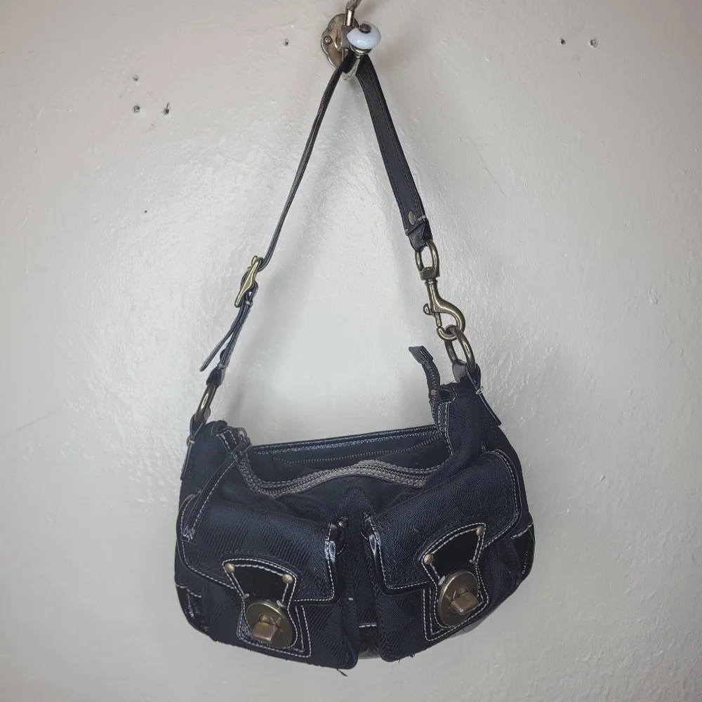 ショルダーバッグ coach 65th Legacy Turnlock shoulder bag COACH Legacy 65th Anniversary Turnlock Shoulder Bag Beige Black